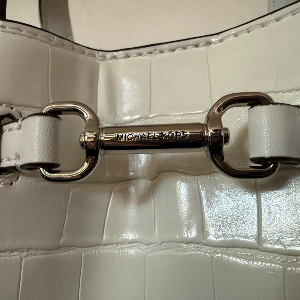 🎊LAST WEEKEND 🎊Michael Kors Cream Croc-Embossed Satchel - Picture 3 of 8